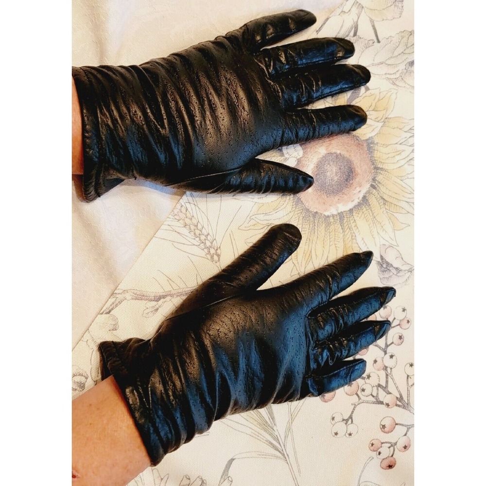 Womens Black Leather Diving Gloves, Wrist Length, Size Medium, Elegant Ladies